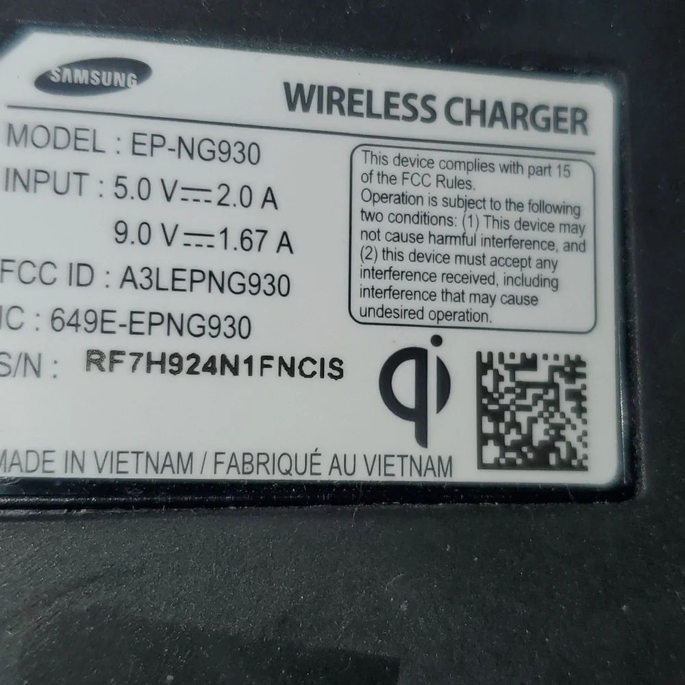 Samsung wireless charger station